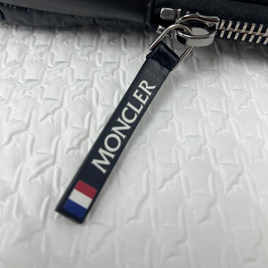 ✨ほぼ未使用✨MONCLERモンクレール　クラッチバッグ　PCケース　ナイロン