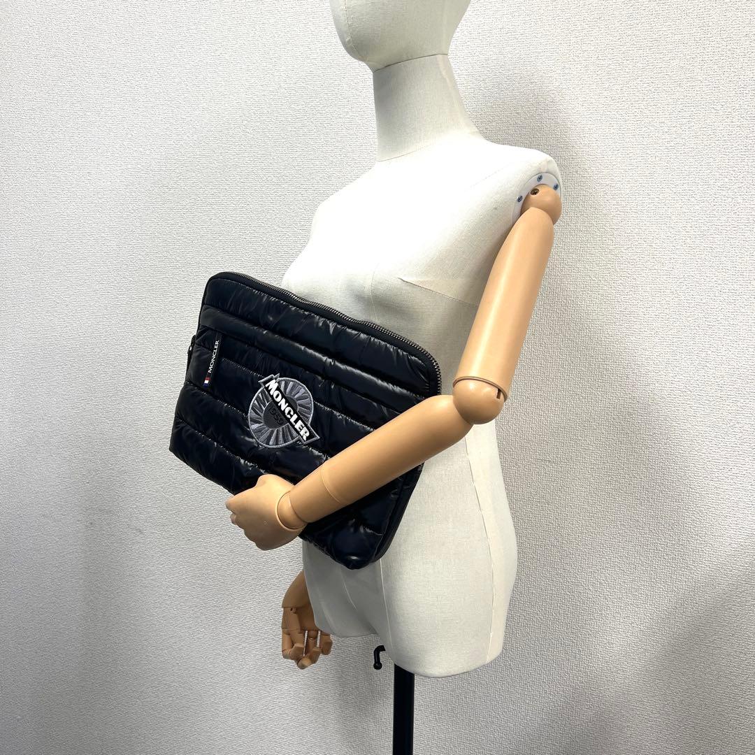 ✨ほぼ未使用✨MONCLERモンクレール　クラッチバッグ　PCケース　ナイロン