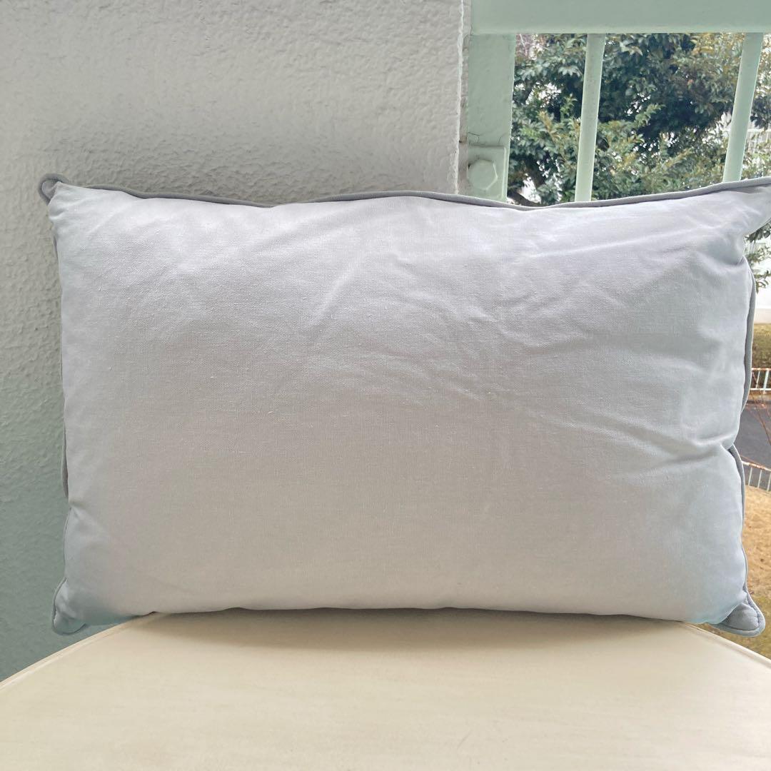 ローラアシュレイイギリス老舗　一面刺繍枕クッション　フェザーパッド　新品