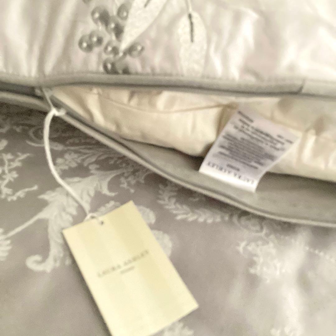 ローラアシュレイイギリス老舗　一面刺繍枕クッション　フェザーパッド　新品