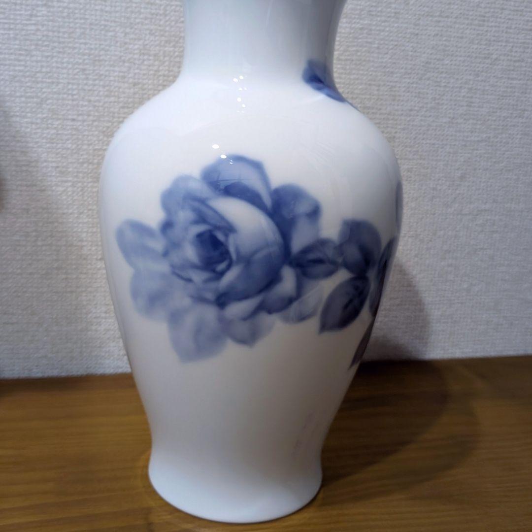 新品 大倉陶園 ブルーローズ ノリタケ 花瓶 フラワーベース 花器 白磁
