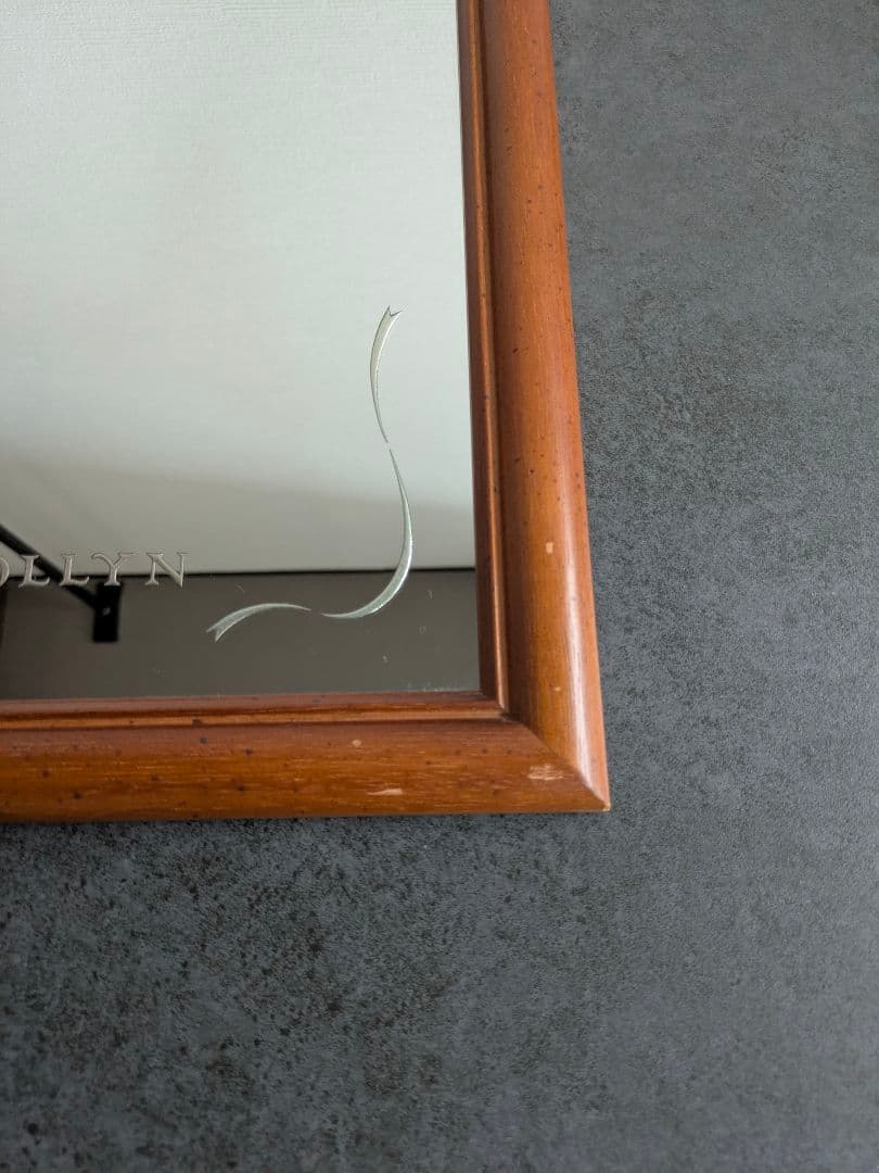 リンホーリン　LYNN HOLLYN　ミラー　壁掛け　鏡