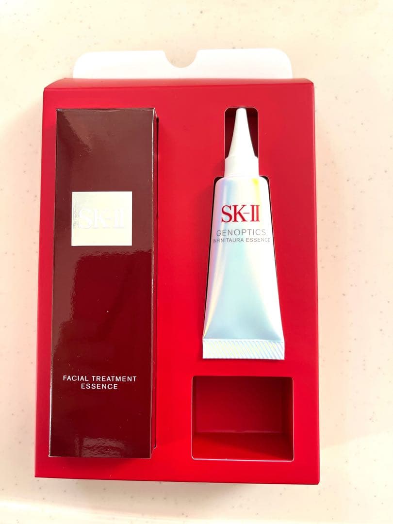SK-II フェイシャルエッセンス & ジェノプティクス オーラ エッセンス