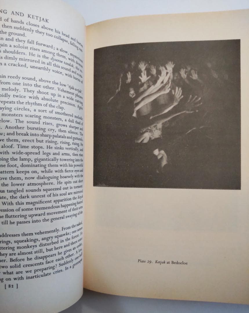 Dance and Drama in Bali（ハードカバー）貴重品！