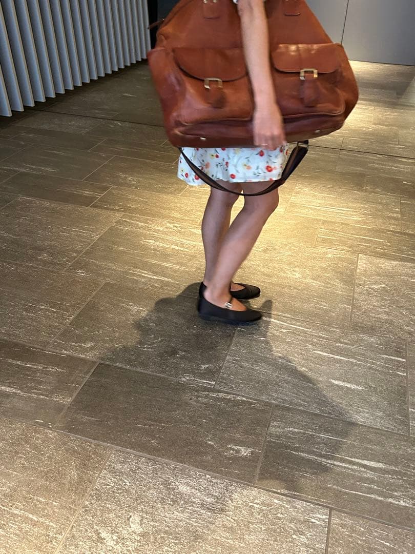 Banana Republic ￼ブラウンレザーダッフルバッグ