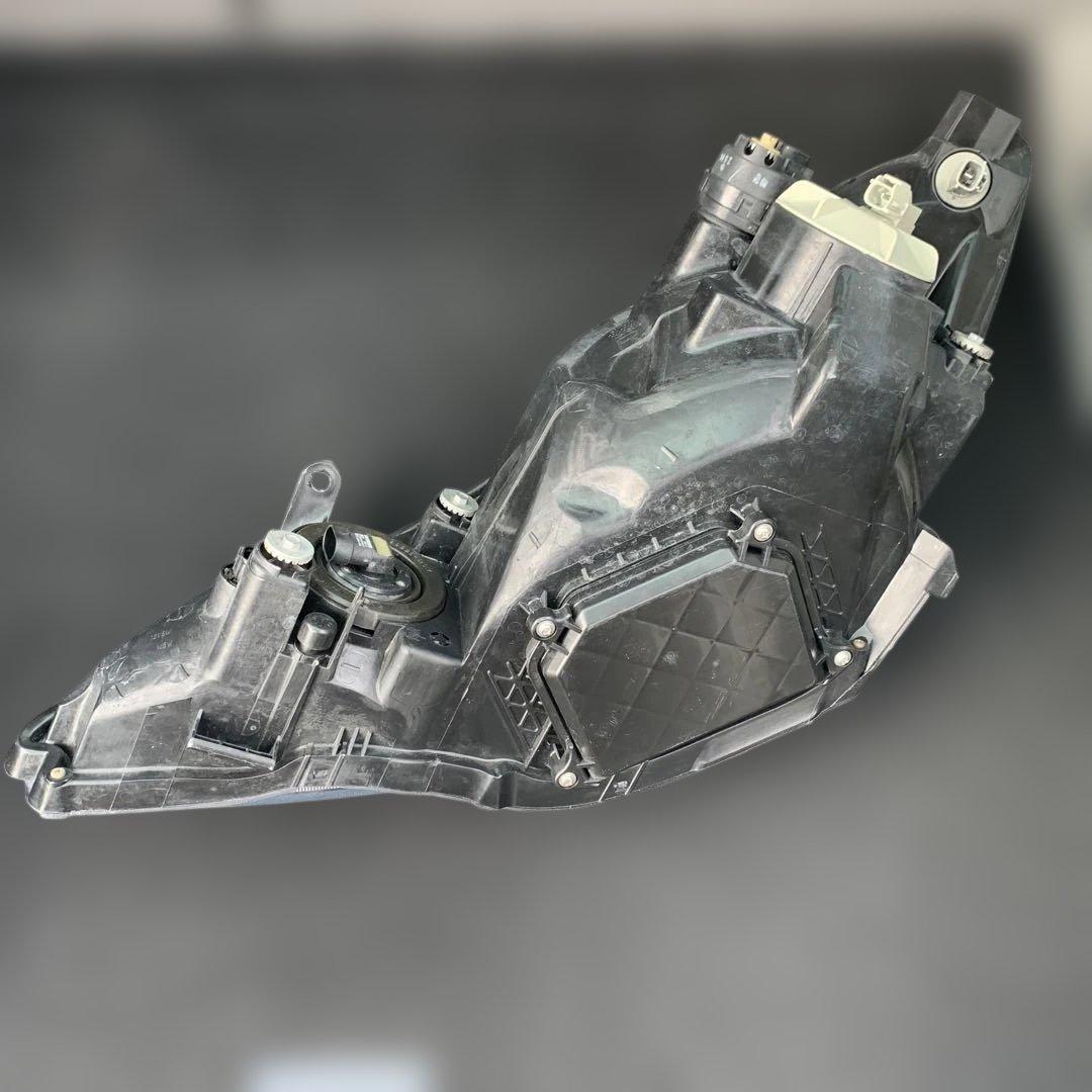 タイガース㊗️セ界制覇エスティマ　30 ヘッドライト 左右セッ中古品