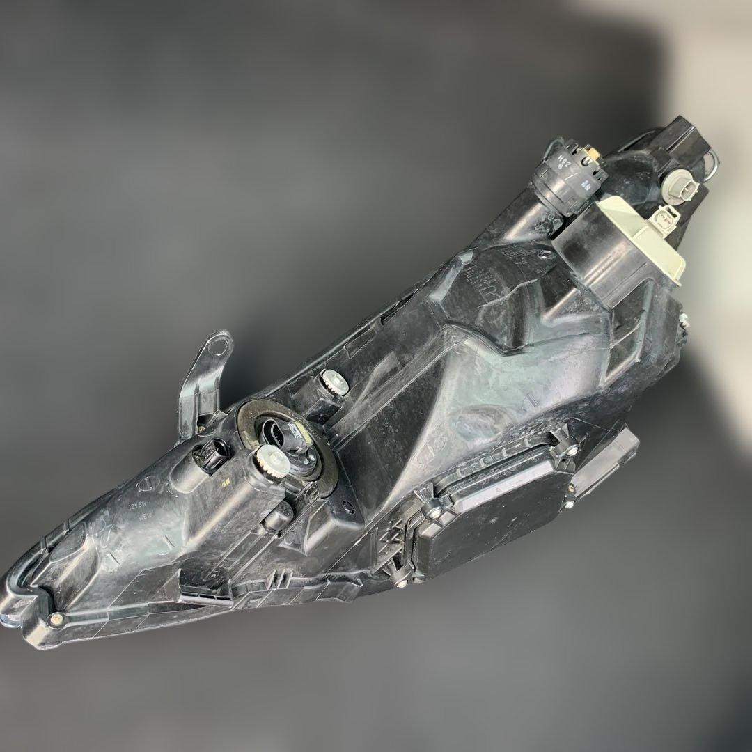 タイガース㊗️セ界制覇エスティマ　30 ヘッドライト 左右セッ中古品