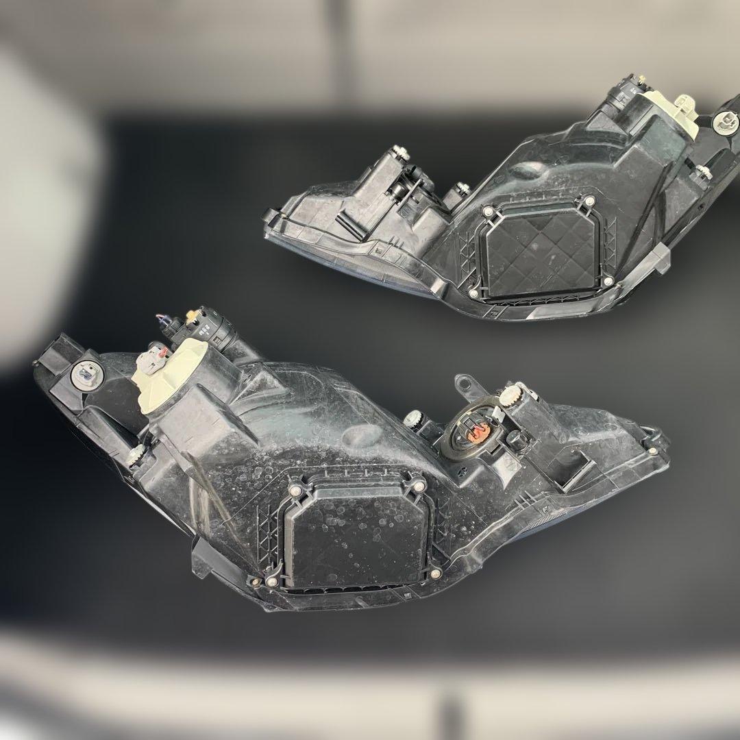 タイガース㊗️セ界制覇エスティマ　30 ヘッドライト 左右セッ中古品