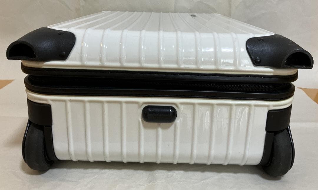 Rimowa　キャリーケース　白　ハワイ限定品