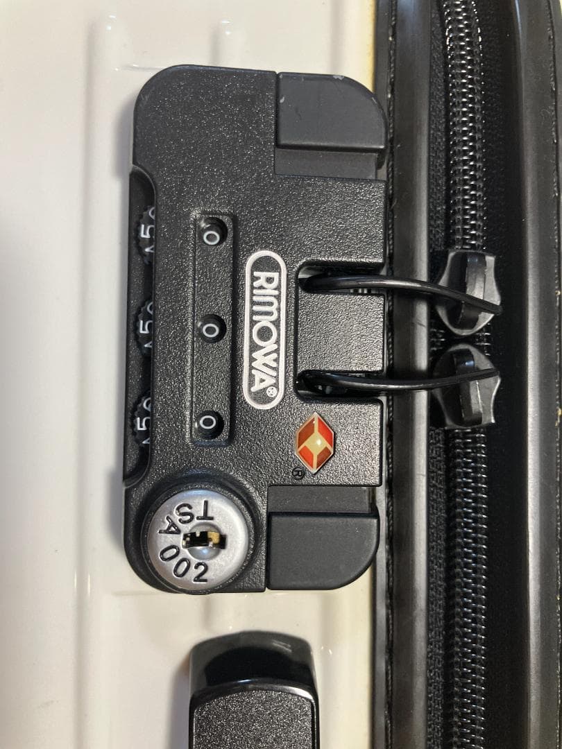 Rimowa　キャリーケース　白　ハワイ限定品