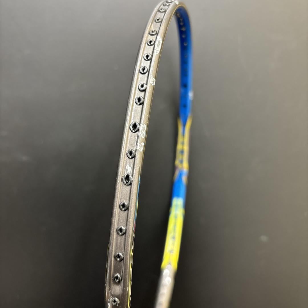 YONEX 　NANORAY　800　バトミントンラケット　ガット無し