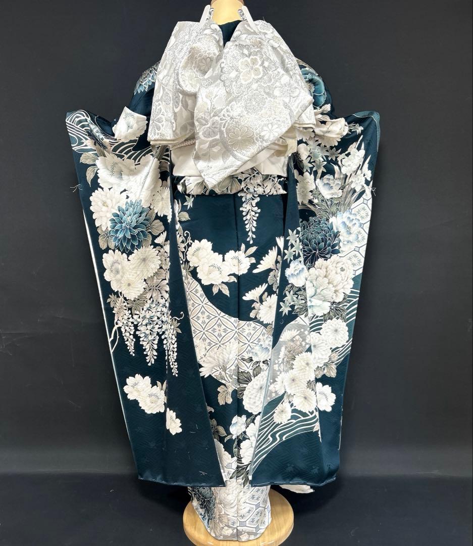 深緑のクールな牡丹と菊に流水の古典振袖フルセット