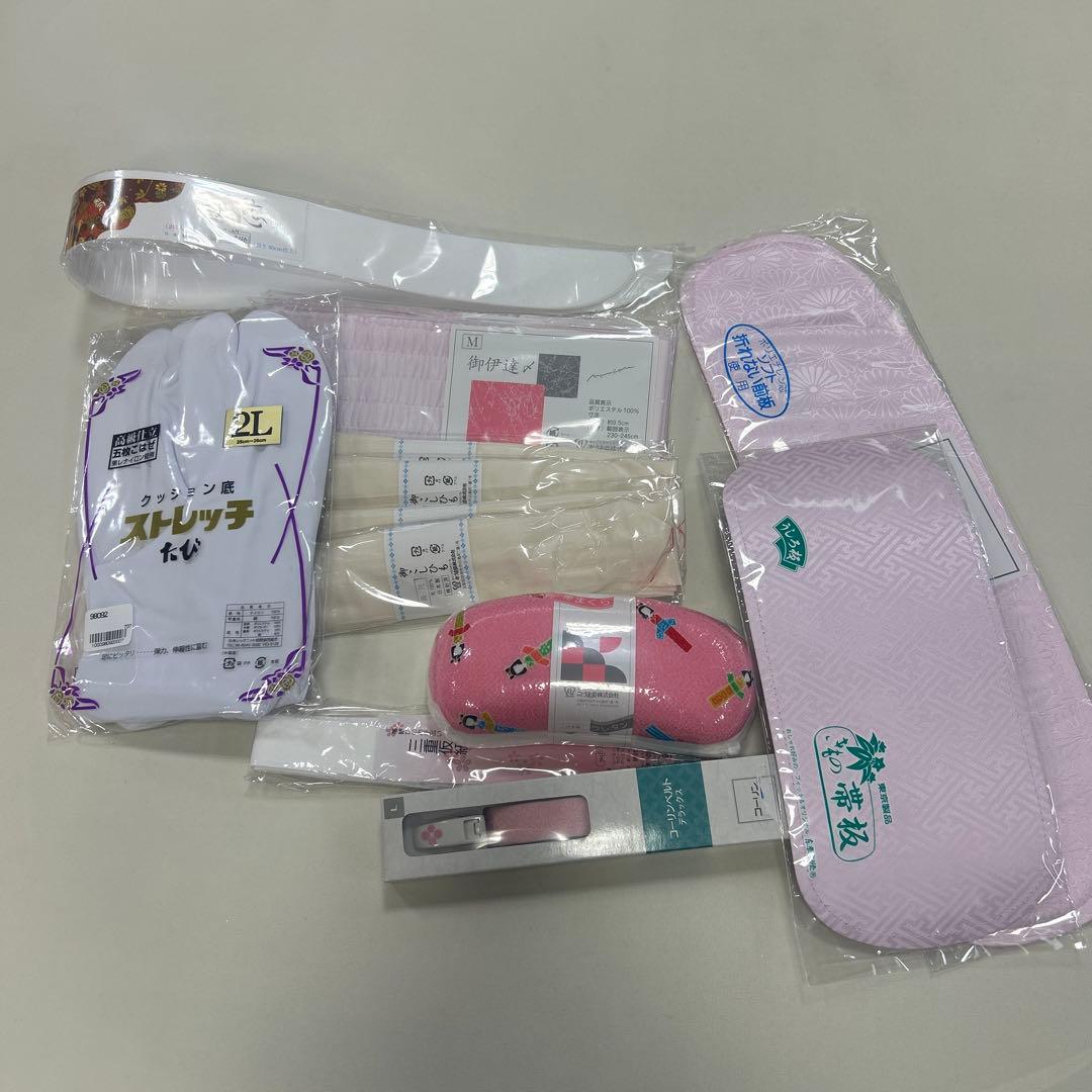 深緑のクールな牡丹と菊に流水の古典振袖フルセット