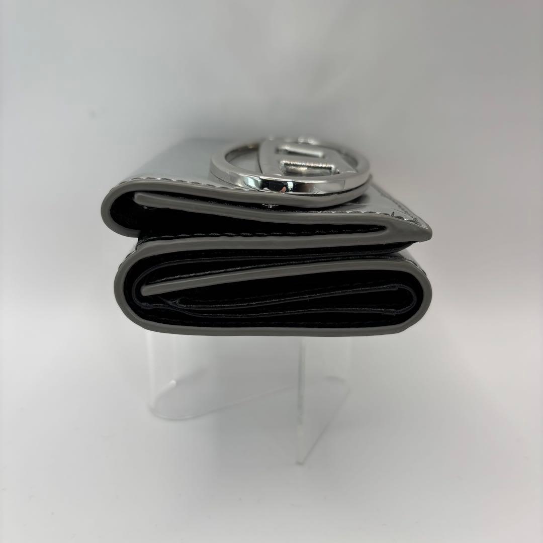 DIESEL 三つ折り財布　シルバー　1DR サークルロゴ　ウォレット　Dロゴ