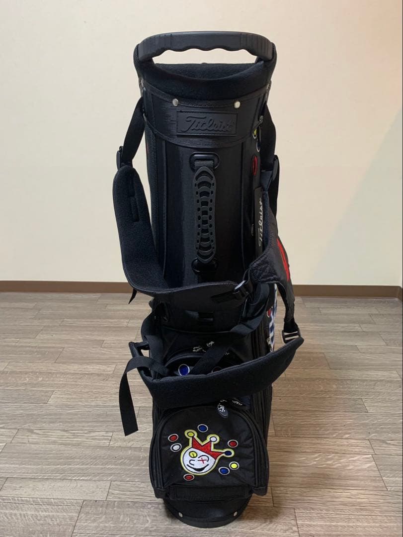 スタンド式キャディバック　ピエロデザインのブラックです！パターカバープレゼント付