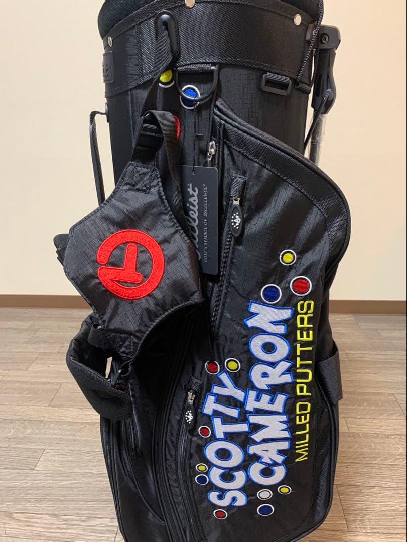 スタンド式キャディバック　ピエロデザインのブラックです！パターカバープレゼント付