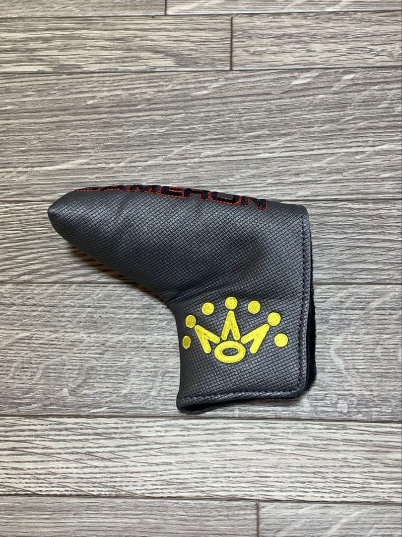 スタンド式キャディバック　ピエロデザインのブラックです！パターカバープレゼント付