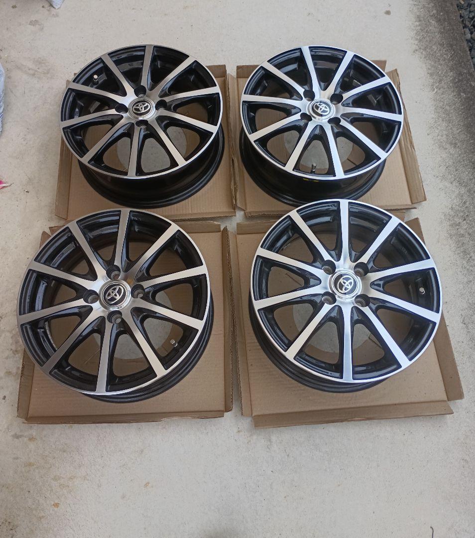 アクアNHP10中古純正アルミホイール4本セット