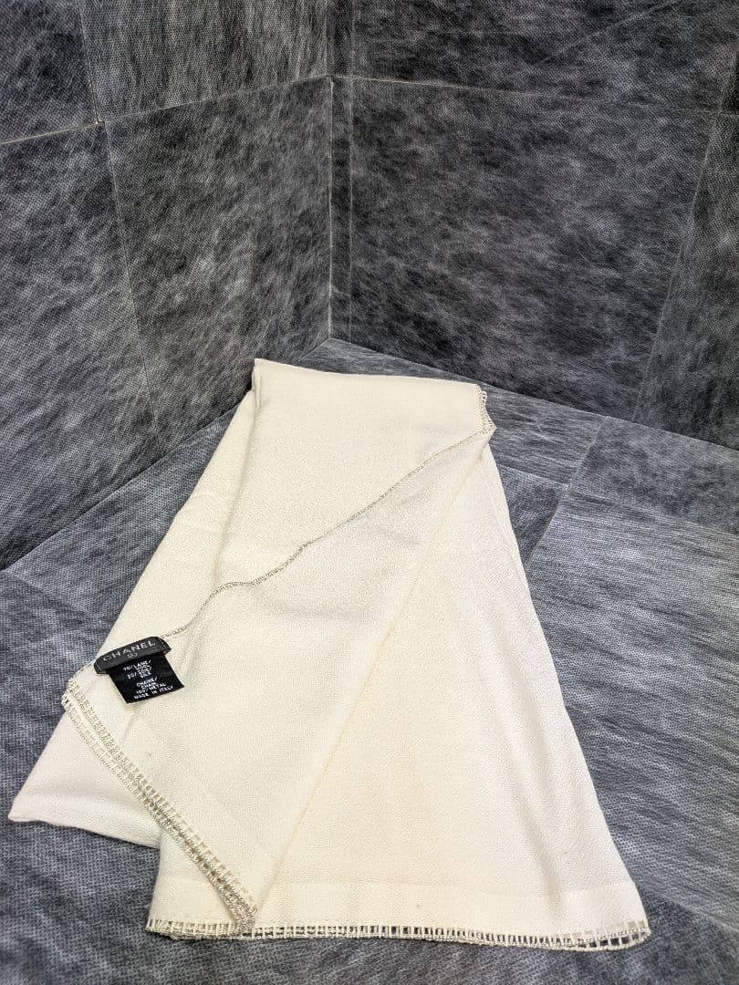 CHANEL アイボリー ロゴ ストール