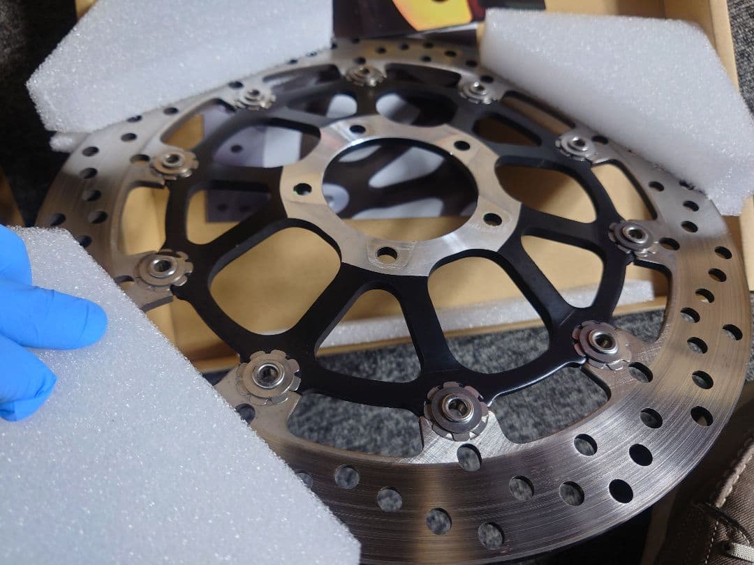 パニガーレV2 bremboフロントブレーキディスク 左右 純正取り外し品