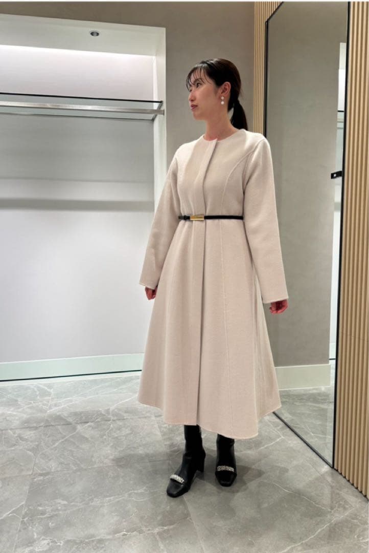 セルフォード ストール付きリバードレスコート