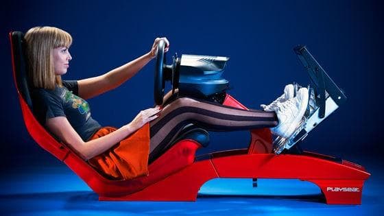 激レア　グランツーリスモ　レーシングコックピット　プレイシート　赤　レッド F1