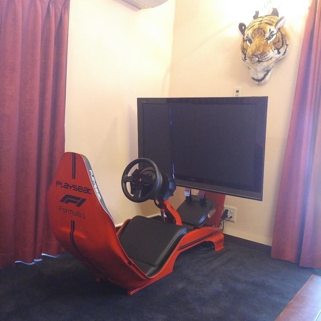 激レア　グランツーリスモ　レーシングコックピット　プレイシート　赤　レッド F1