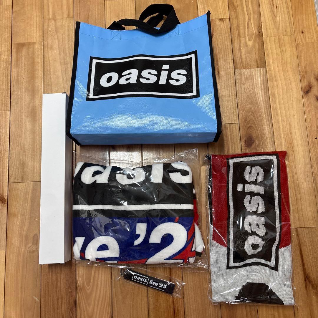 Oasis 福袋　限定商品　グッズ　10/25