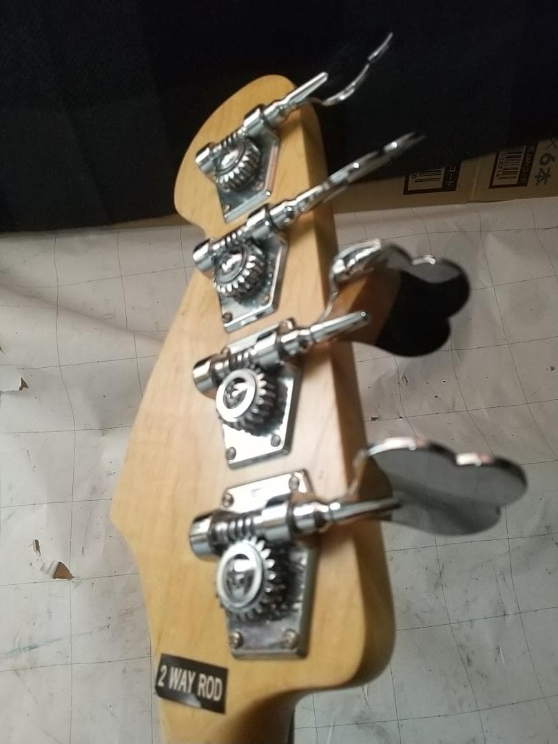 Legend エレキベース サンバースト 4弦