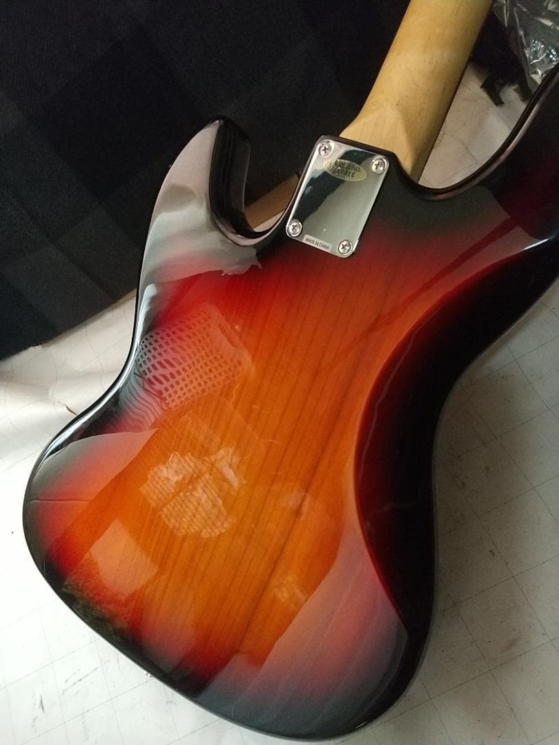 Legend エレキベース サンバースト 4弦