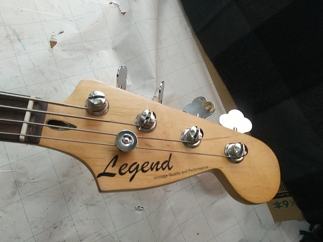 Legend エレキベース サンバースト 4弦