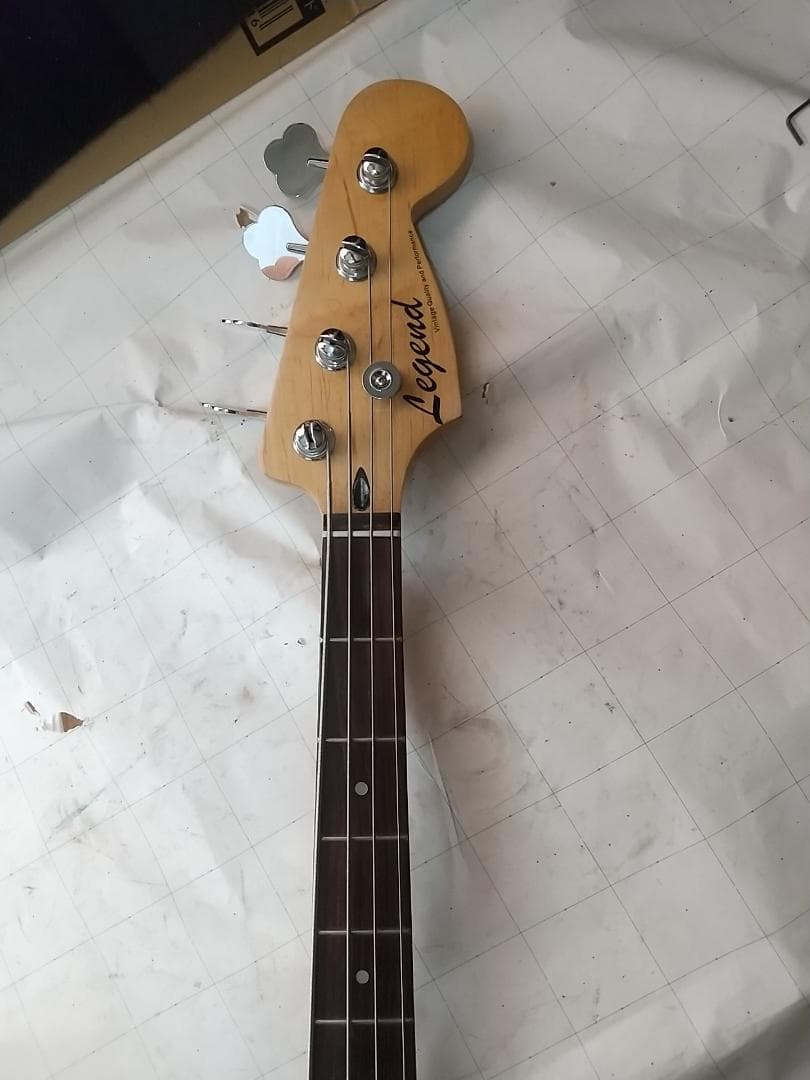 Legend エレキベース サンバースト 4弦