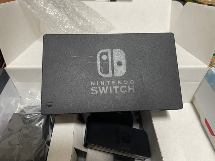 Sold)Nintendo Switch 本体　スプラトゥーン 2セット