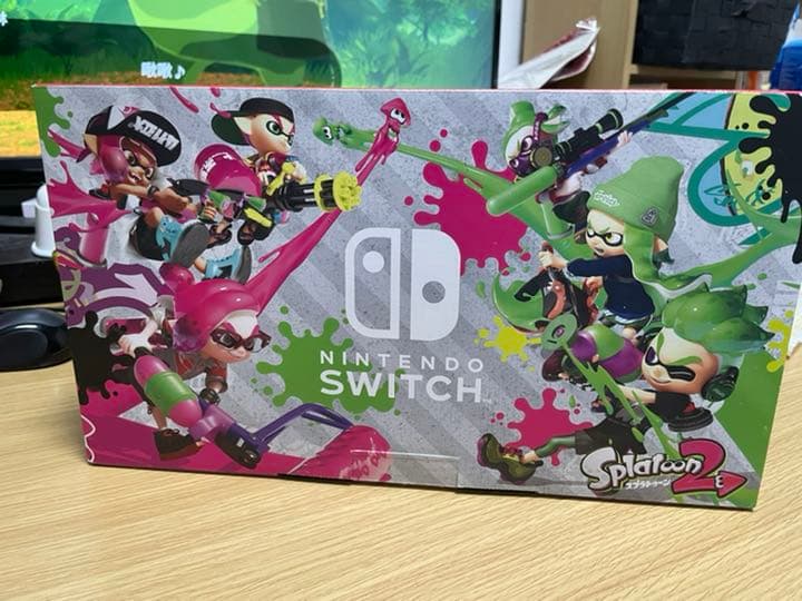 Sold)Nintendo Switch 本体　スプラトゥーン 2セット