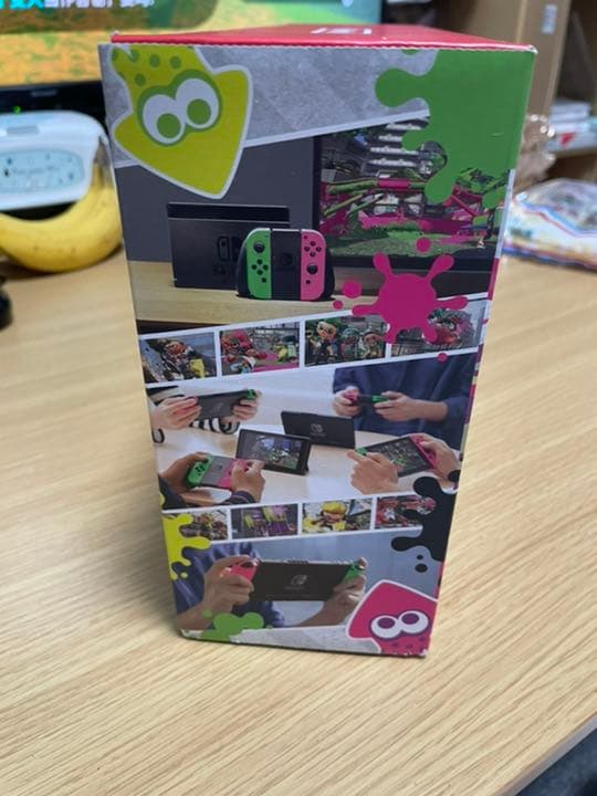 Sold)Nintendo Switch 本体　スプラトゥーン 2セット