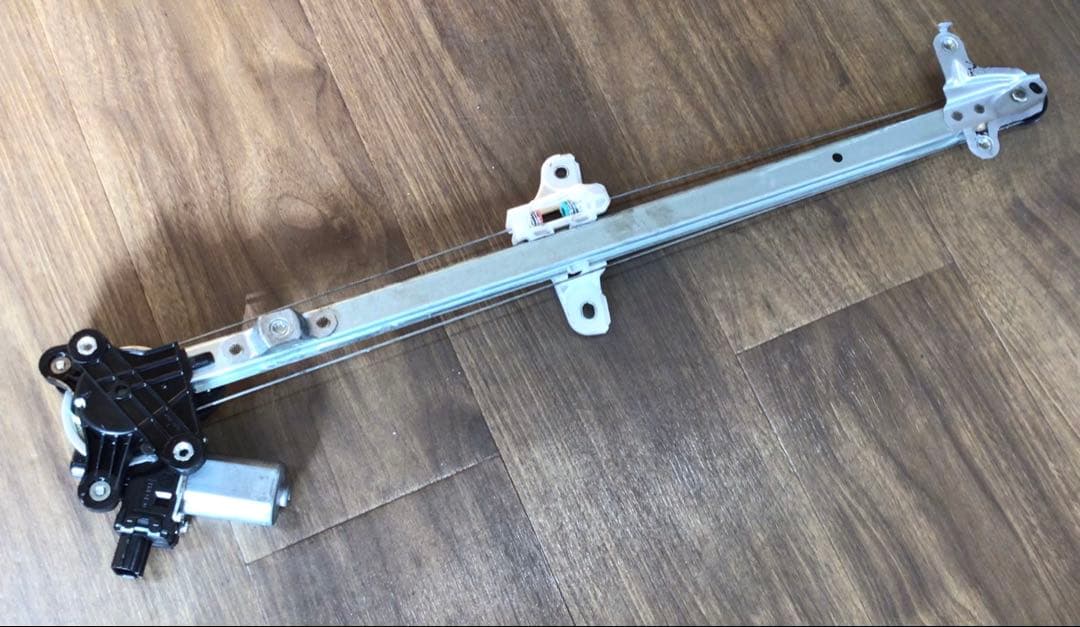 DA17Vパワーウインドウ レギュレーター助手席 エブリィ