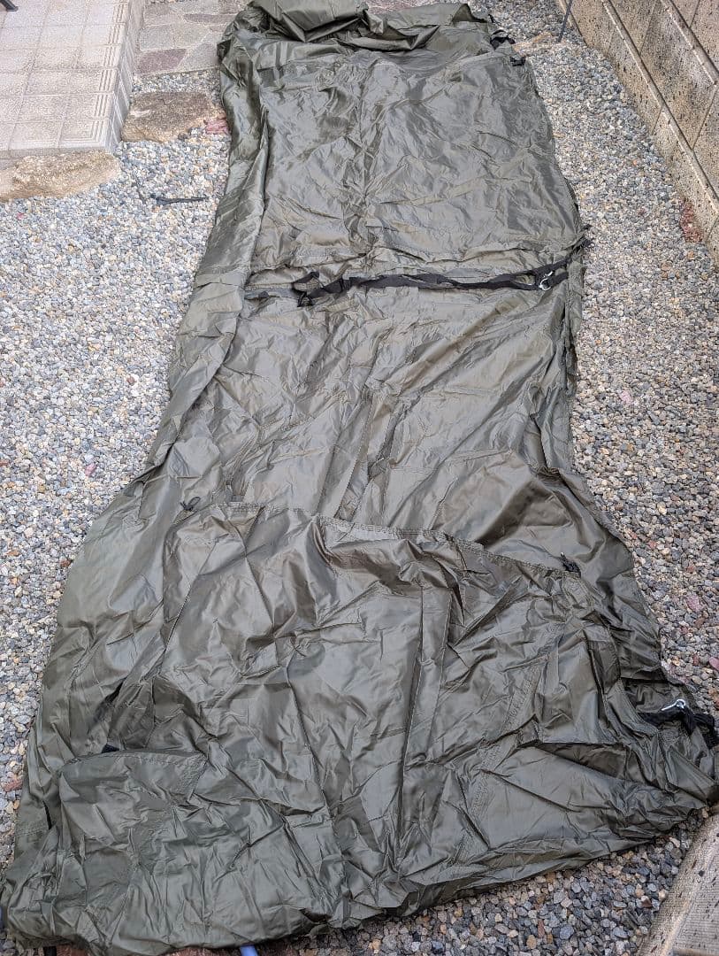 ✨1回使用✨　ドイツ軍 Mil-Tec 3人用テント カマボコ 広い前室