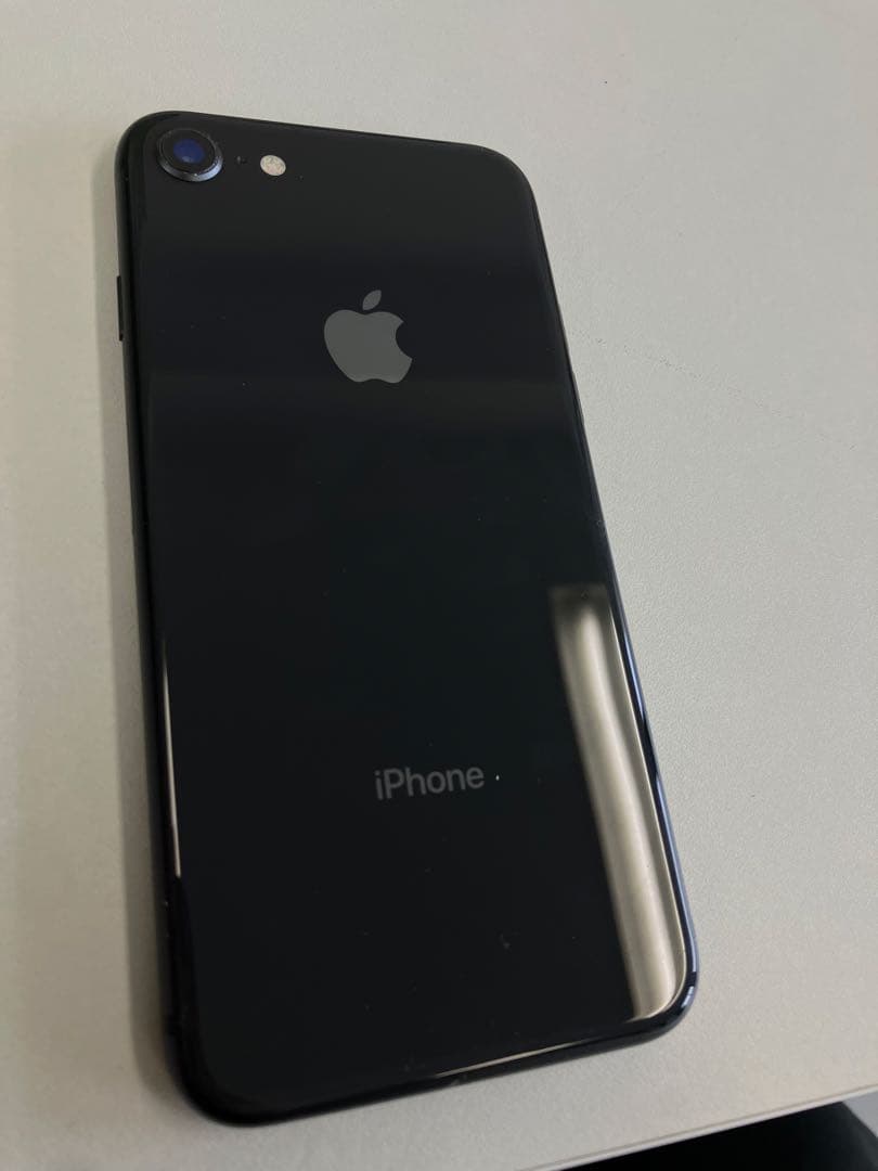 iPhone8スペースグレイ64gb SIMロックなし本体のみ