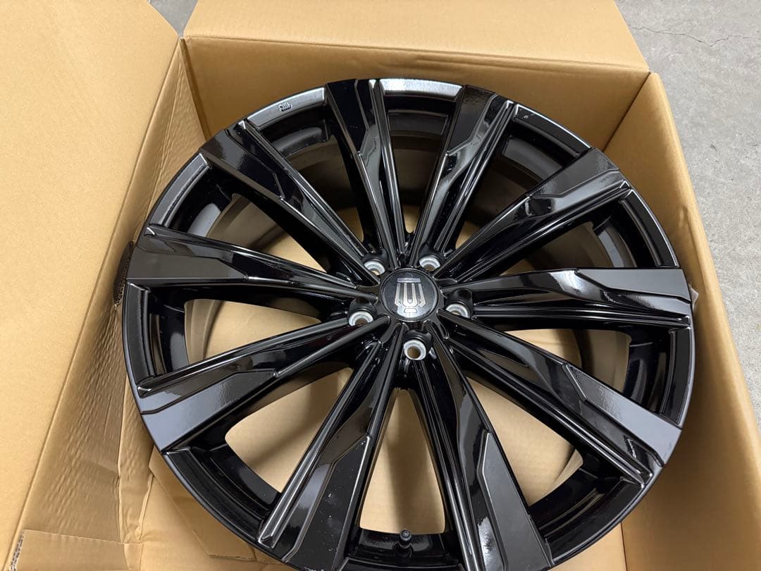 【トヨタ クラウン スポーツ 純正 21インチ ブラック 4本】