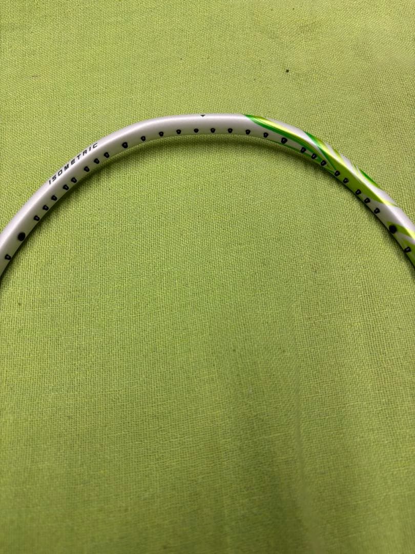 最安値　新品YONEX ASTROX 100 ZZ va 4UG5 グリップ付き