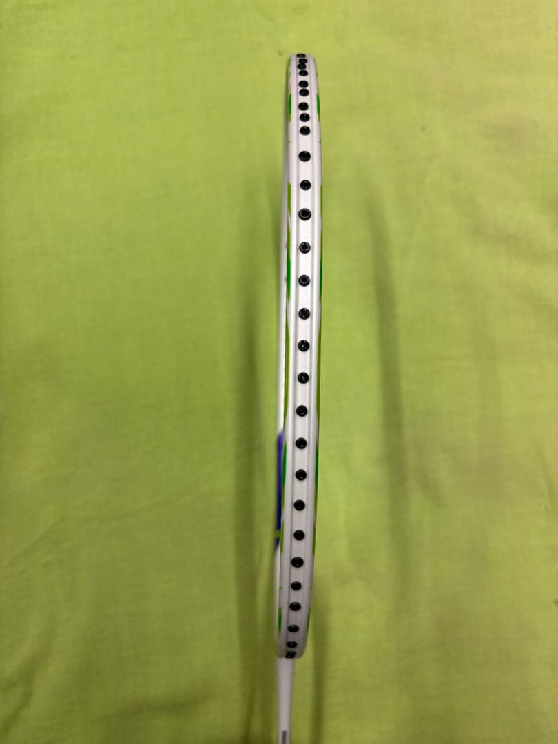 最安値　新品YONEX ASTROX 100 ZZ va 4UG5 グリップ付き