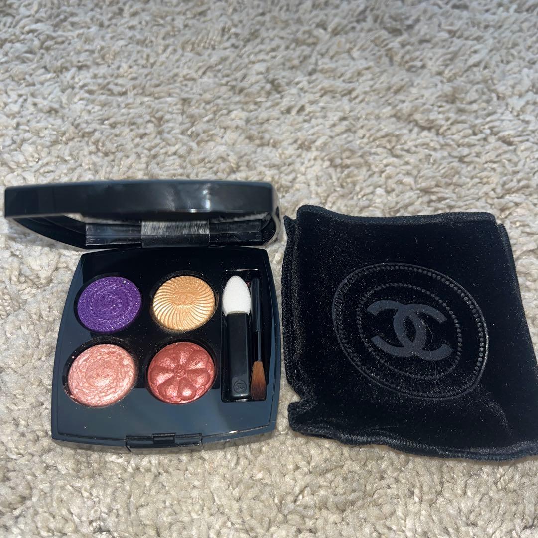 CHANEL レキャトルオンブルブトン　239