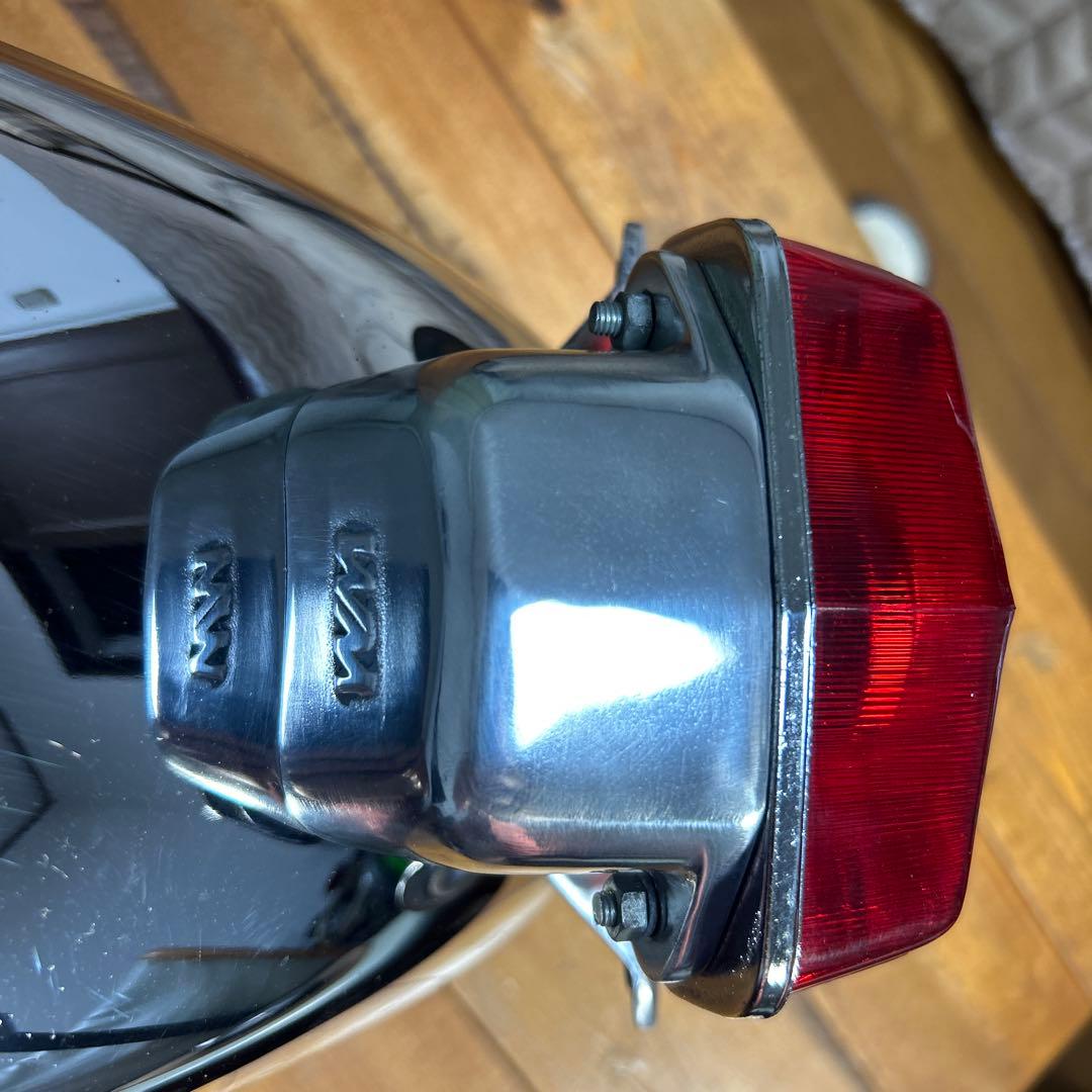 SR400 WMテールライトベース付 リヤフェンダー