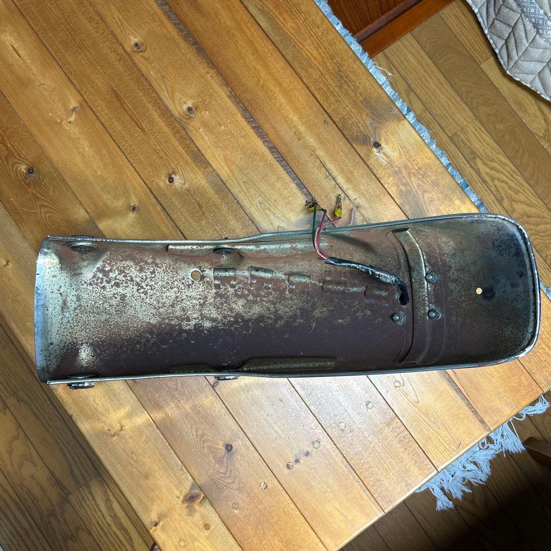 SR400 WMテールライトベース付 リヤフェンダー