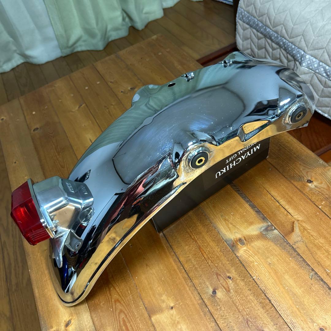 SR400 WMテールライトベース付 リヤフェンダー