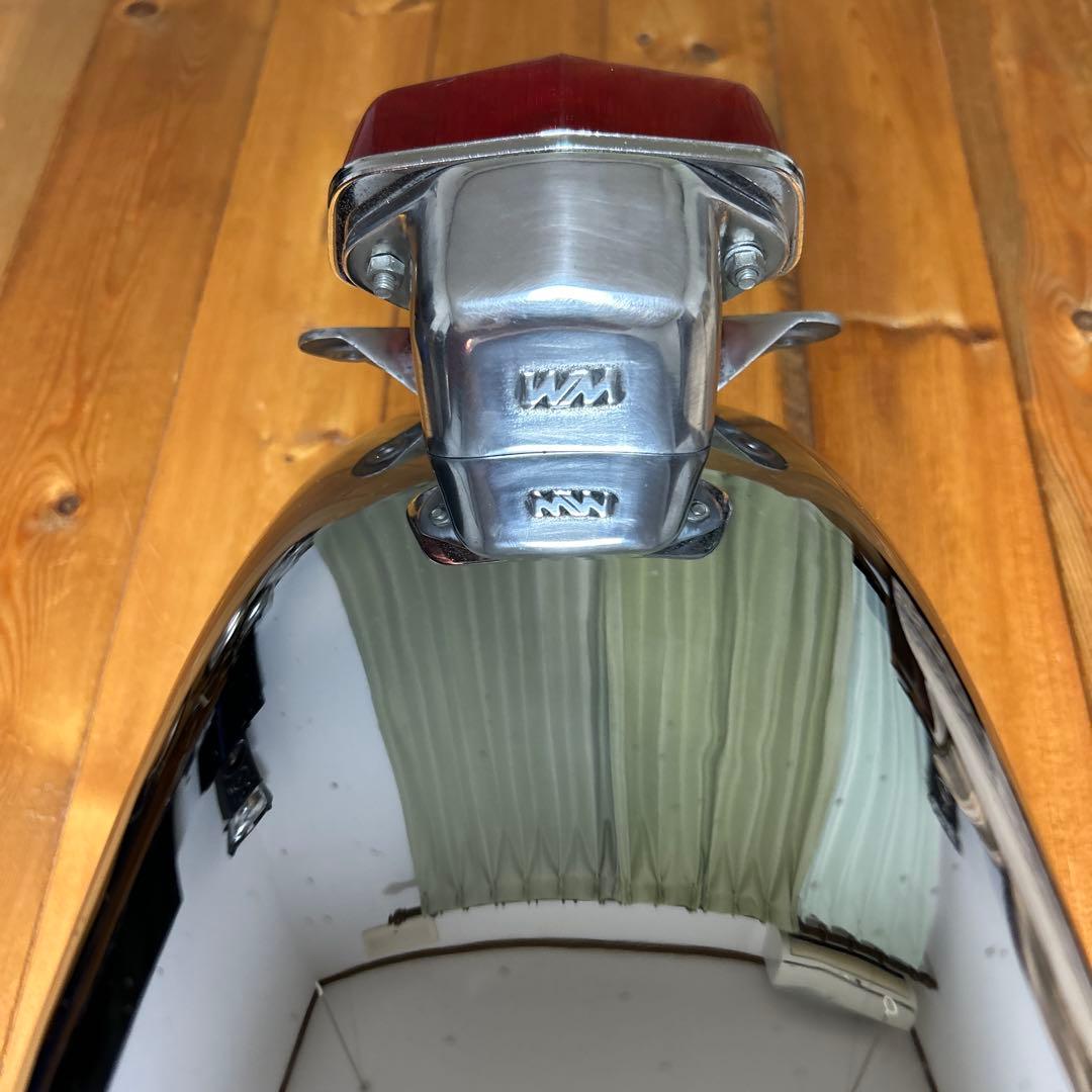 SR400 WMテールライトベース付 リヤフェンダー