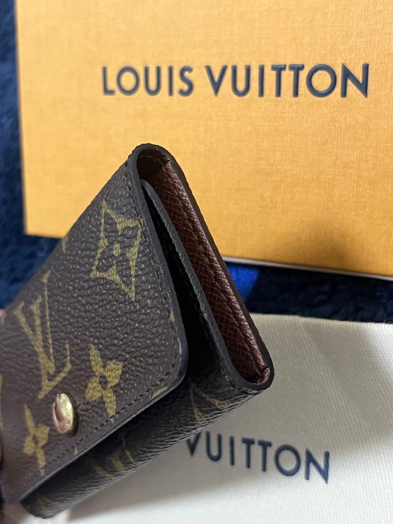 ルイヴィトン モノグラム　キーケース 4