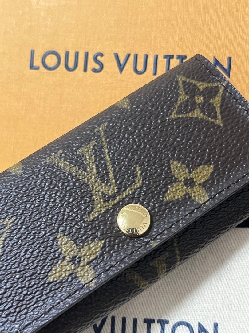 ルイヴィトン モノグラム　キーケース 4