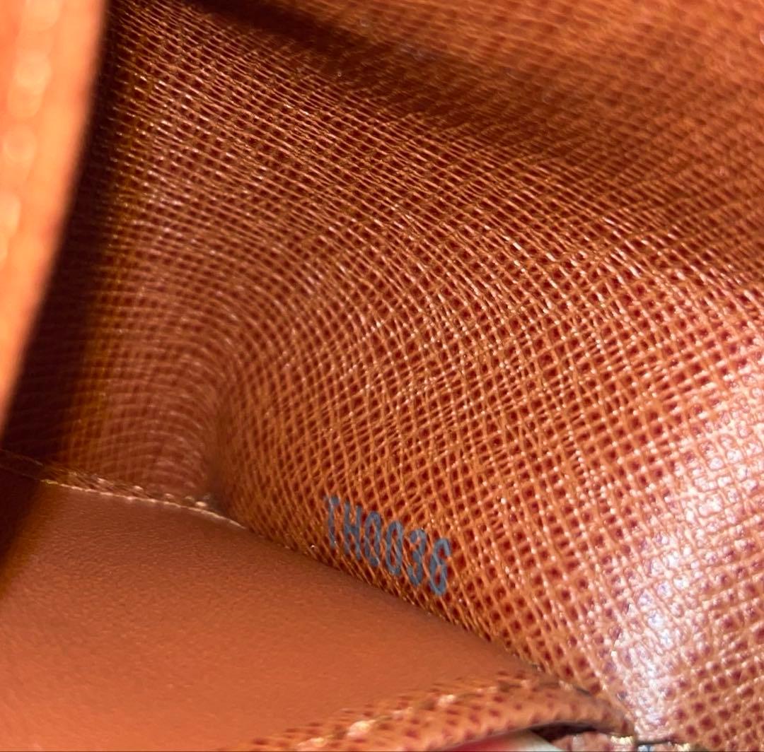 ルイヴィトン モノグラム　キーケース 4