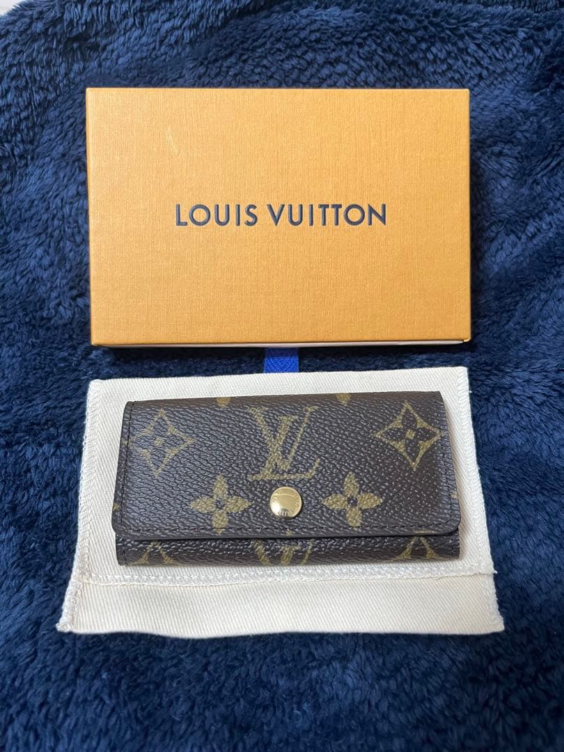 ルイヴィトン モノグラム　キーケース 4
